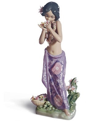 Lladro Aroma Of The Islands Porcelain Figurine