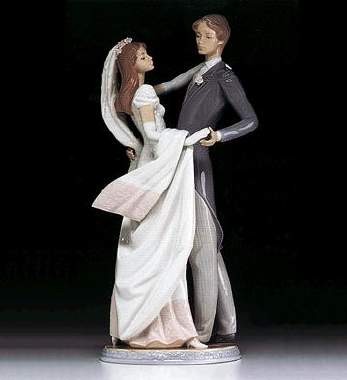 Lladro I Love Truly Porcelain Figurine