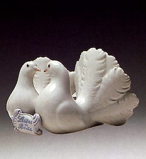Lladro-Kissing Doves