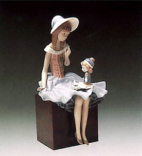 Lladro-Suzy and Her Doll 1978-1985