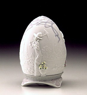 Lladro-Parisian Afternoon 2000 Egg