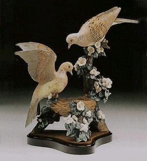 Lladro-Turtle Dove Nest Le 1200  1980-94