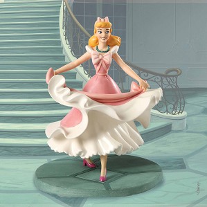 WDCC Disney Classics-Cinderella Isn't it Lovely? Do you like it? 