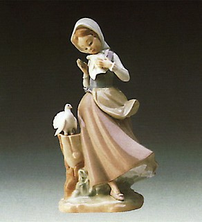 Lladro-Girl With Pigeons 1974-90