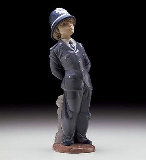 Lladro-Little Policeman 1997-00