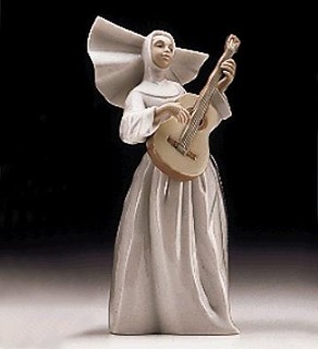 Lladro-Sister With Guitar Usa 1997-99