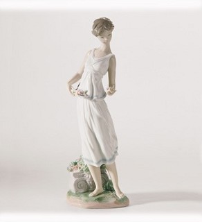 Lladro-Flowers For A Goddess 2006-07