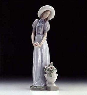 Lladro-Blossom Of The Heart