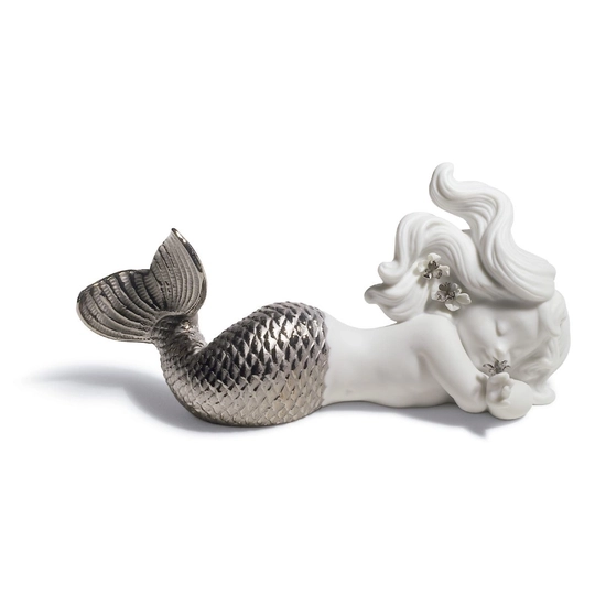 Lladro - DAY DREAMING AT SEA (SILVER RE-DECO)