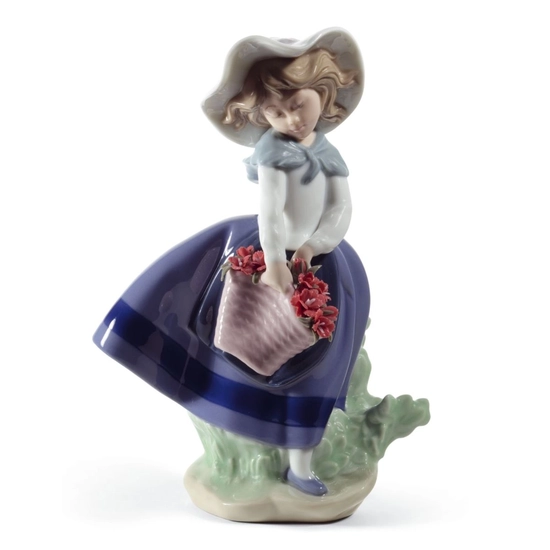 Lladro - Pretty Pickings Girl with Carnations