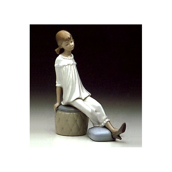 Lladro - Girl with Mothers Shoe 1969-85