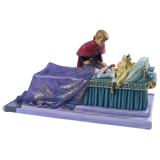WDCC Disney Classics - Sleeping Beauty Prince Phillip And Princess Aurora Love's First Kiss