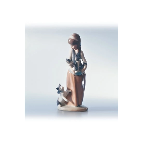 Lladro - Girl With Cats