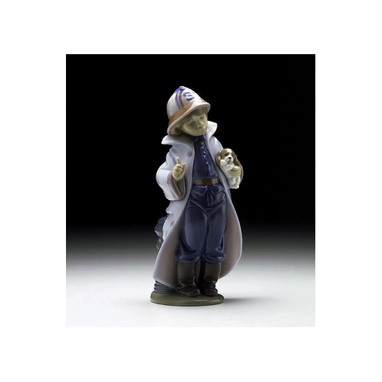 Lladro - Little Firefighter 1997-00