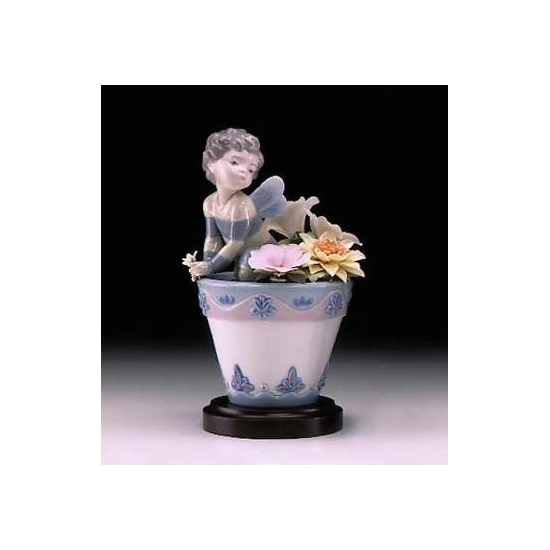Lladro - Bumblebee Fantasy