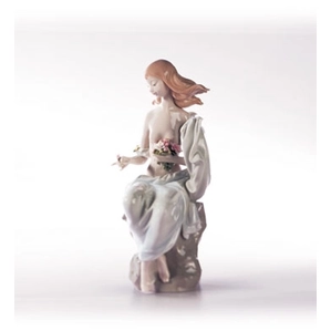 Spring Breeze by Lladro | Handcrafted Spanish Porcelain Art