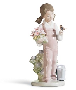 Spring by Lladro Image is watermarked for copyright protection and is not present on the actual art work.