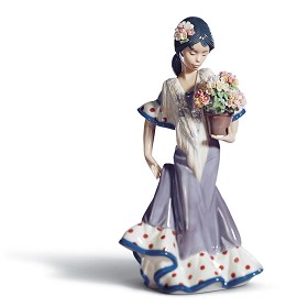 Flor Maria by Lladro Image is watermarked for copyright protection and is not present on the actual art work.