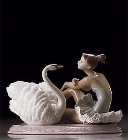 Grace And Beauty by Lladro Image is watermarked for copyright protection and is not present on the actual art work.
