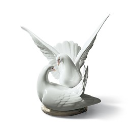 Love Nest by Lladro Image is watermarked for copyright protection and is not present on the actual art work.