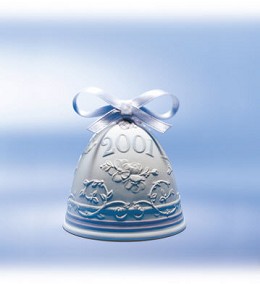 2001 Christmas Bell by Lladro Image is watermarked for copyright protection and is not present on the actual art work.