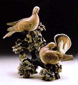 Turtle Doves Le750  1973-76 by Lladro Image is watermarked for copyright protection and is not present on the actual art work.