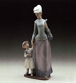 Lady And Girl 1978-85 by Lladro Image is watermarked for copyright protection and is not present on the actual art work.
