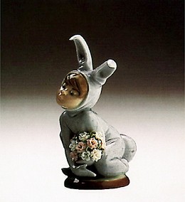 In The Meadow 1986-91 by Lladro Image is watermarked for copyright protection and is not present on the actual art work.