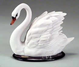 Swan - Right Side by Giuseppe Armani Image is watermarked for copyright protection and is not present on the actual art work.