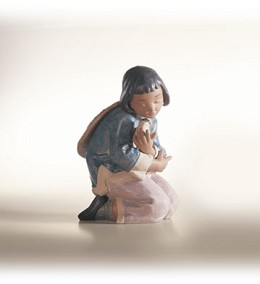 Friendly Sparrow by Lladro Image is watermarked for copyright protection and is not present on the actual art work.