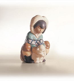 Poor Little Bear by Lladro Image is watermarked for copyright protection and is not present on the actual art work.