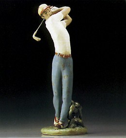 Golfer On The Green 1995-00 by Lladro Image is watermarked for copyright protection and is not present on the actual art work.