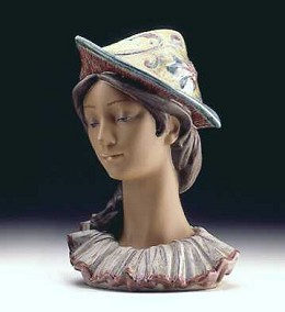 Colombina by Lladro Image is watermarked for copyright protection and is not present on the actual art work.