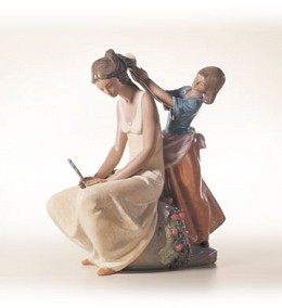 Little Hairdresser 2001-03 by Lladro Image is watermarked for copyright protection and is not present on the actual art work.