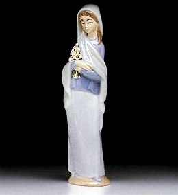 Girl With Calla Lilies 1969-98 by Lladro Image is watermarked for copyright protection and is not present on the actual art work.
