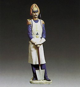 Soldier 1973-76 by Lladro Image is watermarked for copyright protection and is not present on the actual art work.