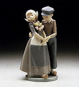 Dutch Couple With Tulips 1982-85 by Lladro Image is watermarked for copyright protection and is not present on the actual art work.