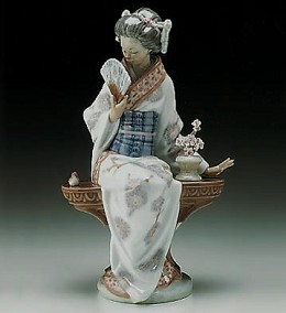 Nippon Lady 1985-00 by Lladro Image is watermarked for copyright protection and is not present on the actual art work.