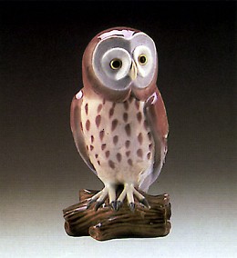 Great Gray Owl 1987-90 by Lladro Image is watermarked for copyright protection and is not present on the actual art work.