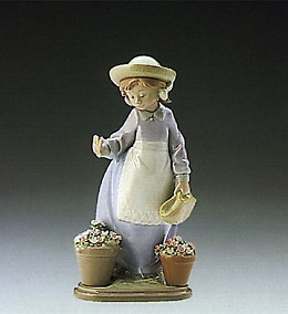 Hello Flowers 1989-93 by Lladro Image is watermarked for copyright protection and is not present on the actual art work.