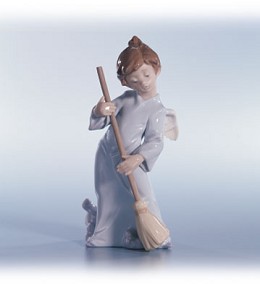 Angel Sweep Away The Clouds 1990-02 by Lladro Image is watermarked for copyright protection and is not present on the actual art work.