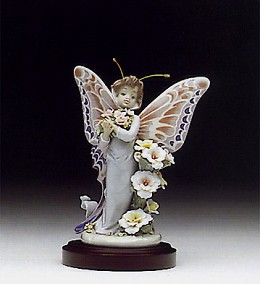 Floral Fantasy 1992-95 by Lladro Image is watermarked for copyright protection and is not present on the actual art work.