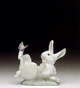 That Tickles! by Lladro Image is watermarked for copyright protection and is not present on the actual art work.