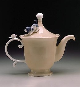 Coffee Pot 1994-00 by Lladro Image is watermarked for copyright protection and is not present on the actual art work.