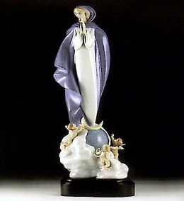 Heavenly Prayer 1994-97 by Lladro Image is watermarked for copyright protection and is not present on the actual art work.