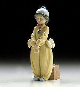 Perriot In Love 1996-99 by Lladro Image is watermarked for copyright protection and is not present on the actual art work.