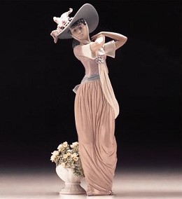 Paris In Bloom 1996-99 by Lladro Image is watermarked for copyright protection and is not present on the actual art work.