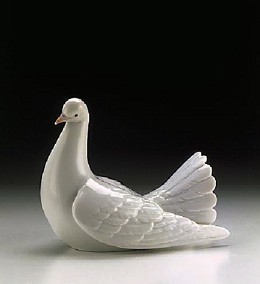 Proud Dove 1996-99 by Lladro Image is watermarked for copyright protection and is not present on the actual art work.