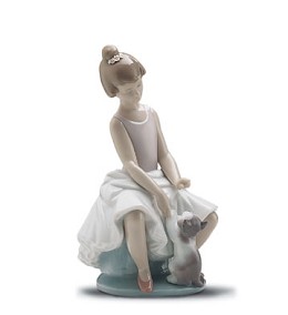 Little Ballerina With Cat 1997-2001 by Lladro Image is watermarked for copyright protection and is not present on the actual art work.