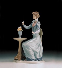 A Lovely Thought 1998-00 by Lladro Image is watermarked for copyright protection and is not present on the actual art work.